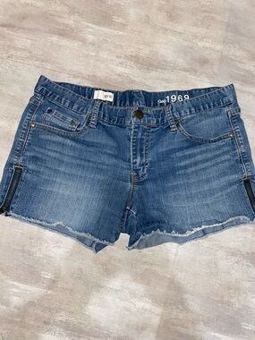 Gap 1969 Women's Blue Denim Jean Shorts with Frayed Hem Side Zippers Size 10